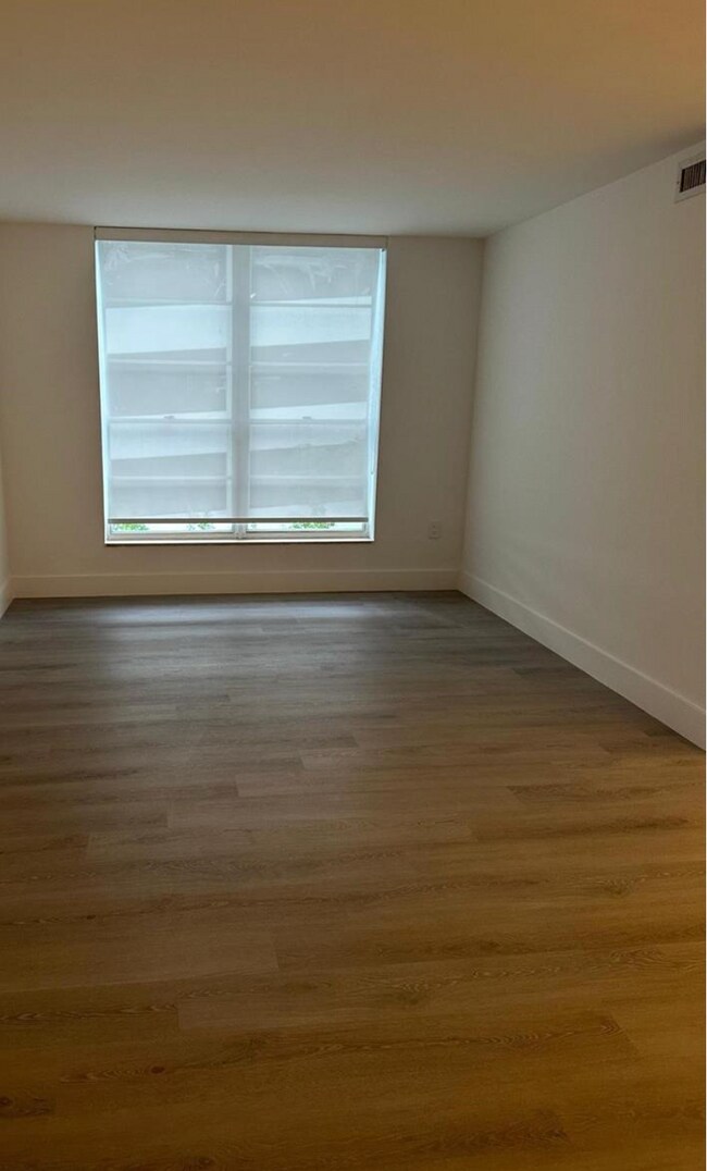 Photo - 210 SW 11th St Unit 510