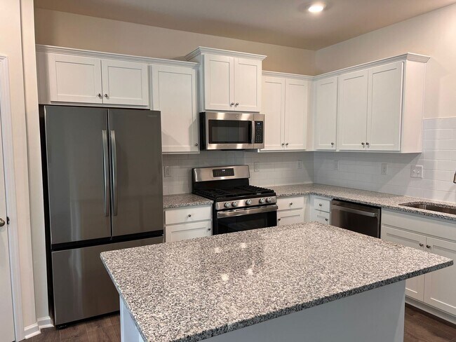 Photo - Beautiful 3BR/2.5BA Townhouse located in Kellerton Place