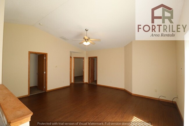 Photo - Town house for rent!