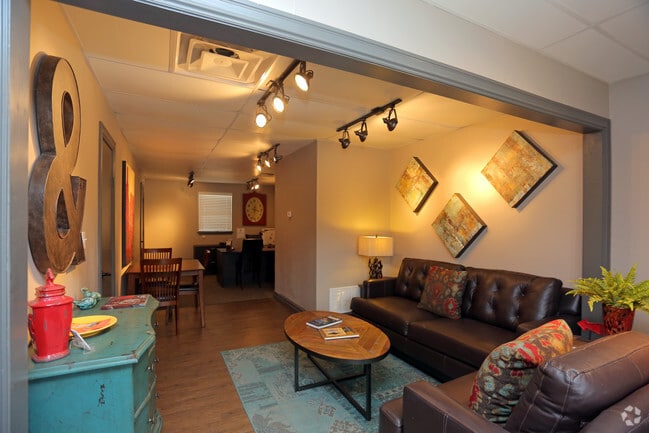 Leasing Office