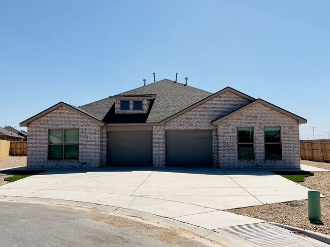 Photo - 2102 N Avenue K