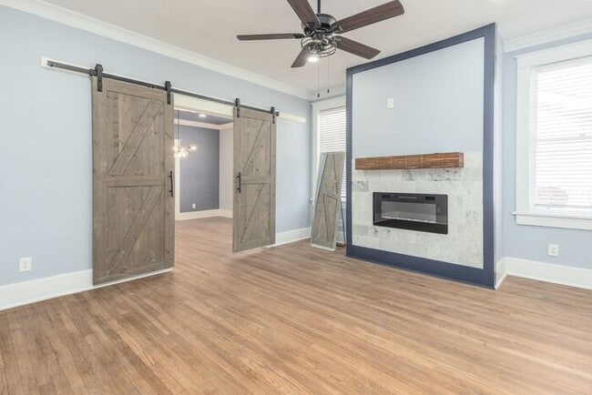 Photo - Midtown charm!