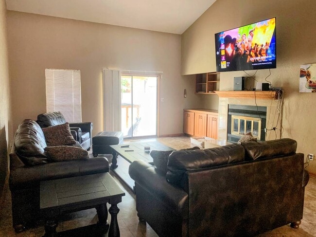 Family Room - 107 S Abbey Ln