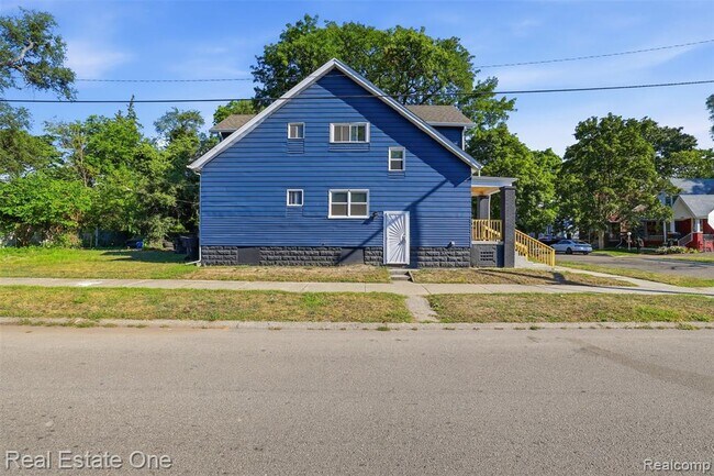 Photo - 15401 Littlefield St Unit UPPER