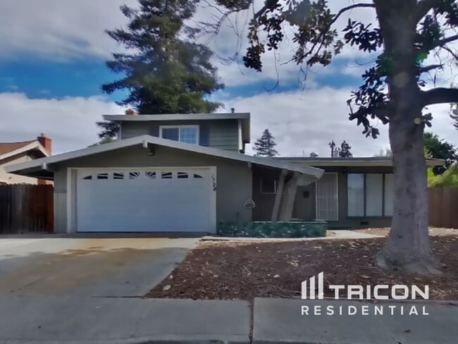 Photo - 1724 Hemlock St