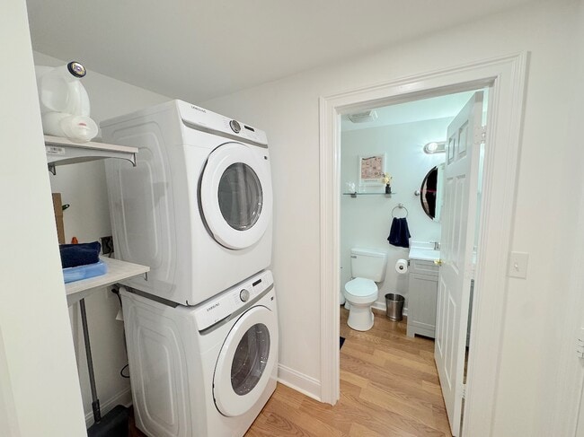 Photo - 2108 Burroughs St