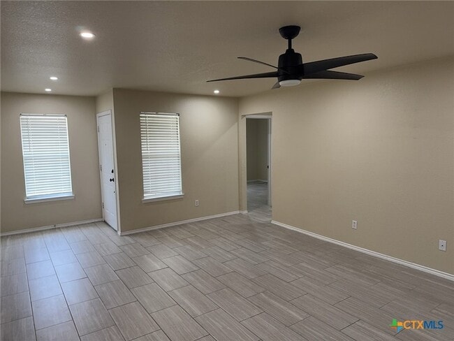 Photo - 2611 Littlewood Dr