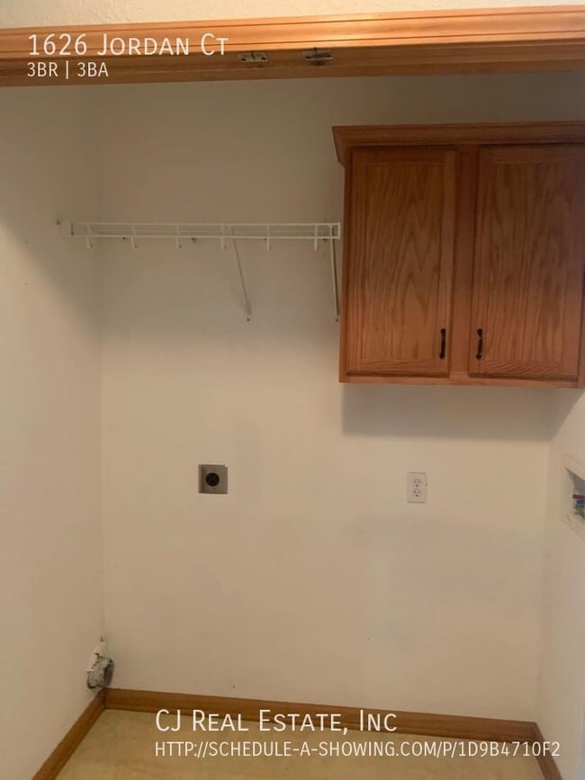 Photo - 1626 NW Jordan Ct