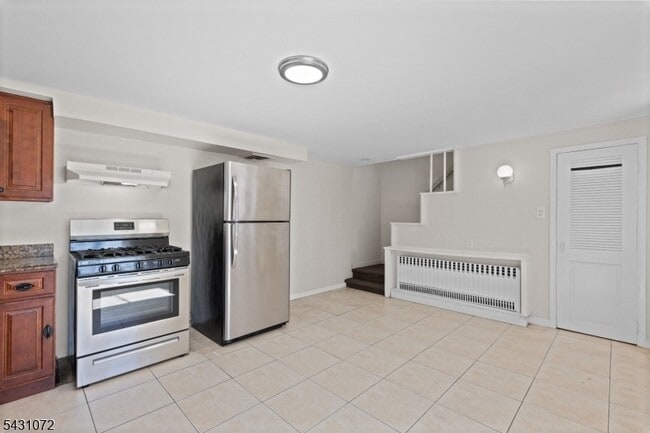 Photo - 154 Ames St