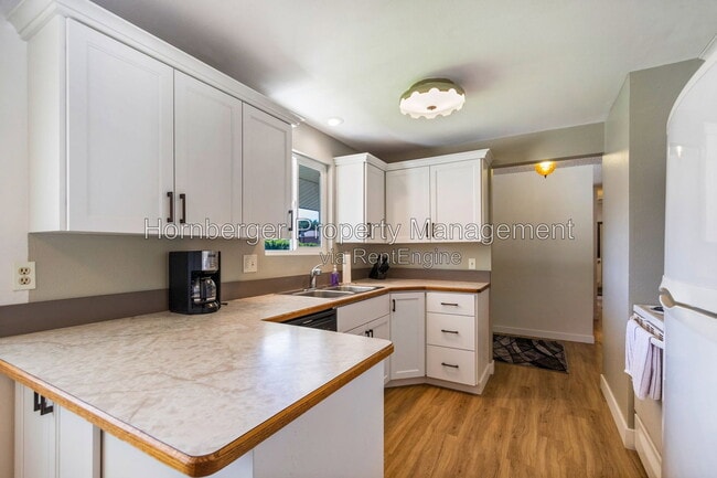 219 N Mitchell Dr