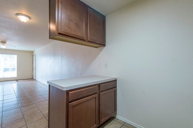 Photo - 6810 Westover St Unidad 14