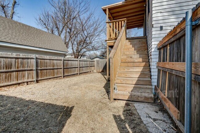 Photo - 119 NW 27th St