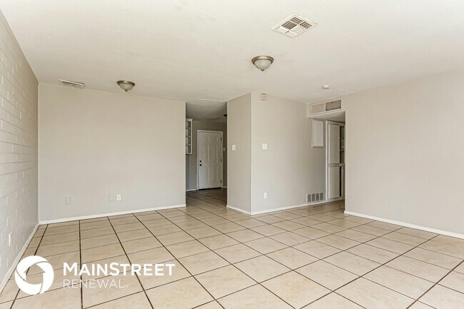 Photo - 4212 N 47th Dr