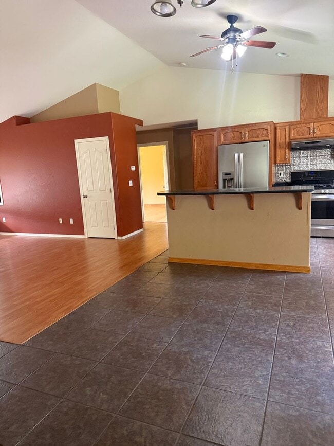 Photo - 3BED2BATH - LARGE FENCED BACK YARD, CENTRAL AC/HEAT, STAINLESS STEEL APPLIANCED, WASHER/DRYER HOOKUP