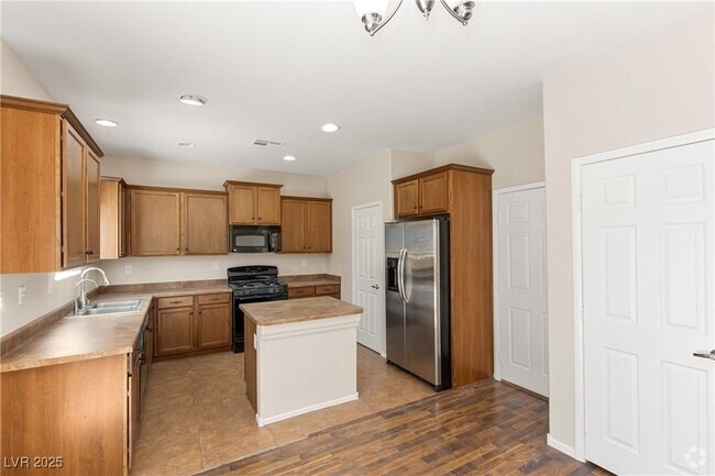 Building Photo - 5492 Mercury Springs Dr Rental