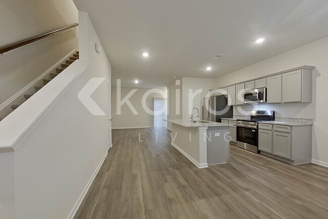 Photo - 2179 Banyon Cir