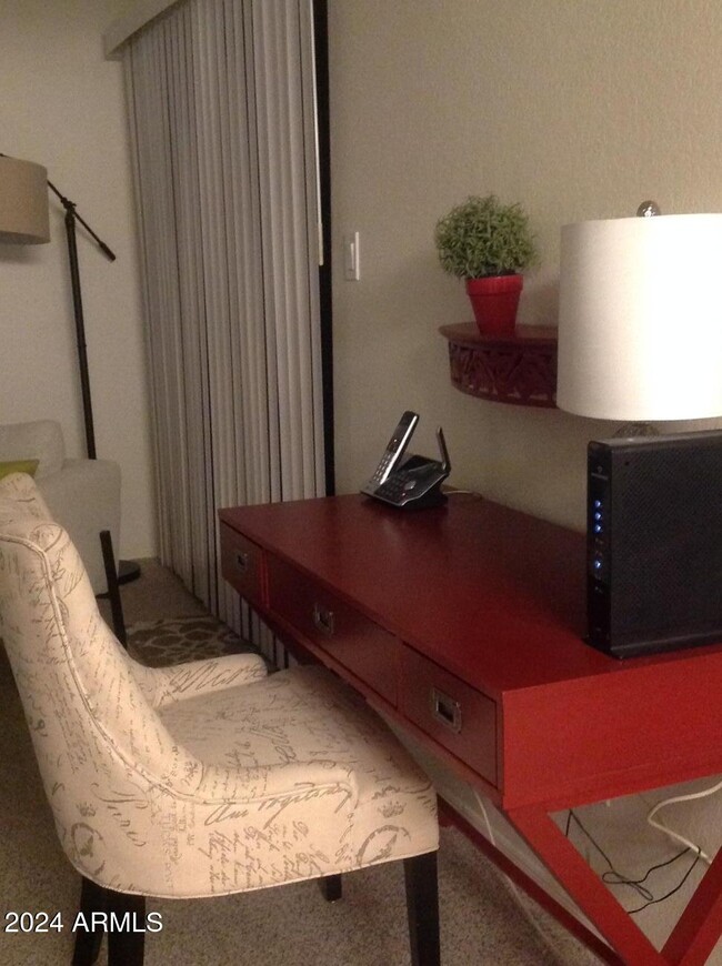 Photo - 9450 N 94th Pl Unidad 210