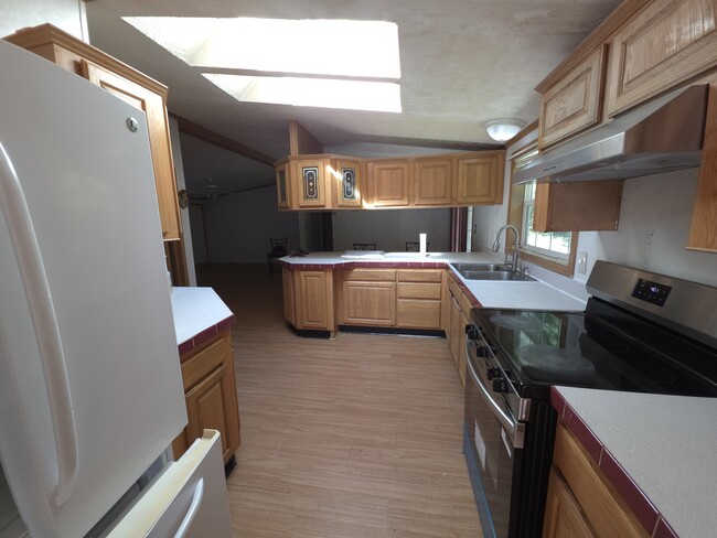 27318 Dogwood Ln