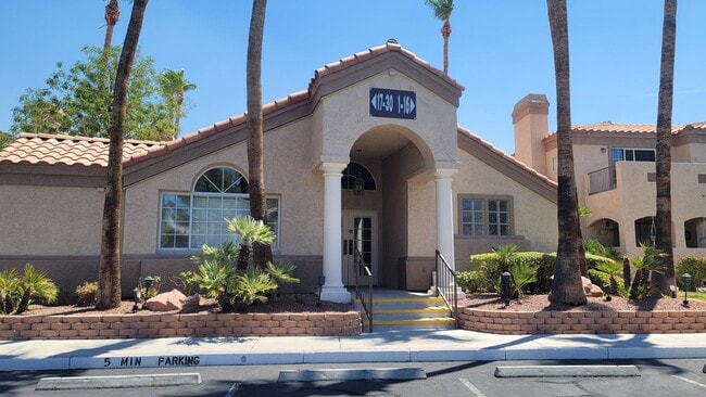 Building Photo - Great Location in Green Valley Rental