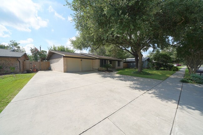 Photo - Updated Northeast Park Home Near Loop 410 - Realtor Commission: $500