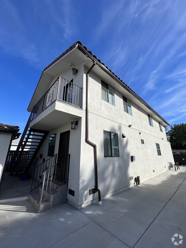 Building Photo - 1 Bedroom 1 Bath Apartment, New Construction