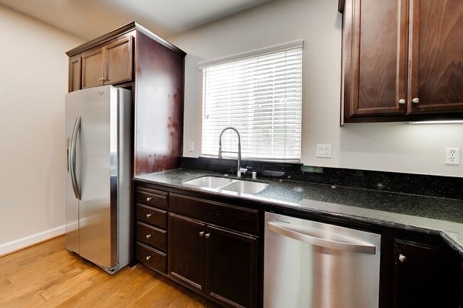 Photo - 485 Chagall St