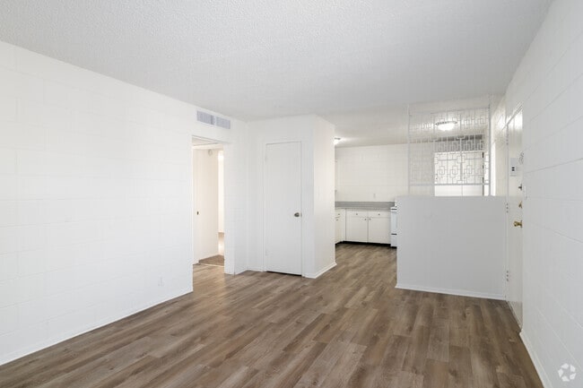 2 habitaciones, 1 baño, 930 pies cuadrados, sala de estar - El Dorado Apartments