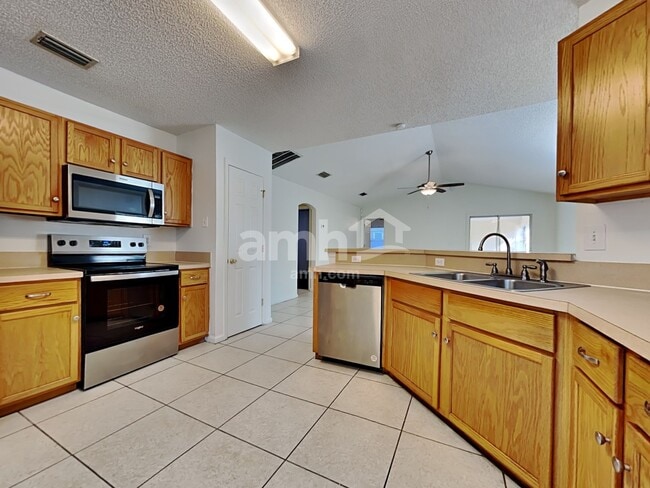 Photo - 4511 Loveland Pass Dr E