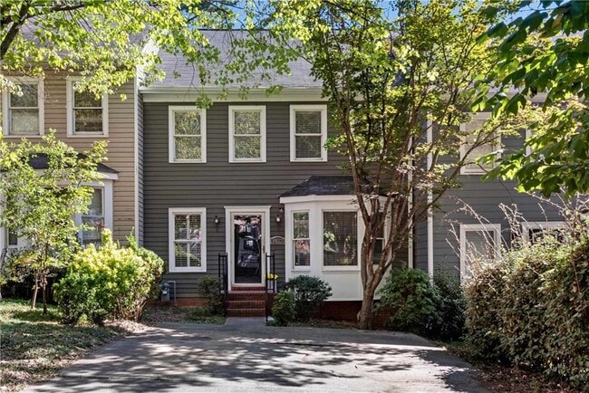 Building Photo - 1427 Old Virginia Ct SE Rental