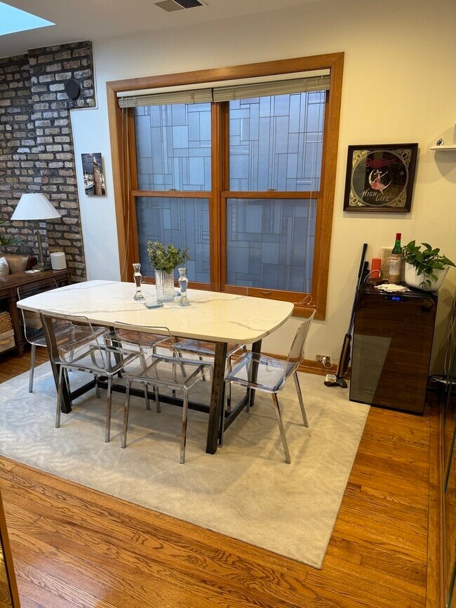 Photo - 852 W Diversey Pkwy Unit 3F