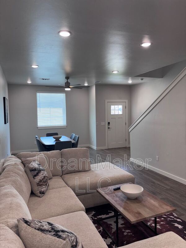 2819 Clifton Ter