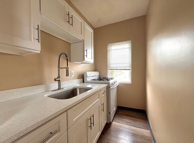 Building Photo - 25 Oakland Ave Unit 3R