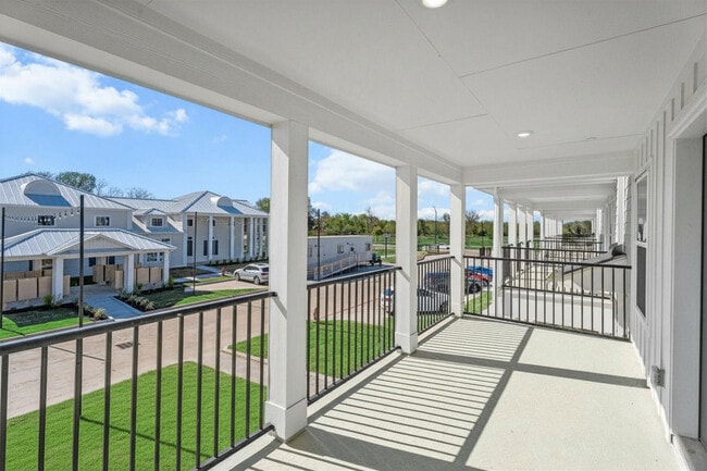 Photo - The Cottage Green - Baytown