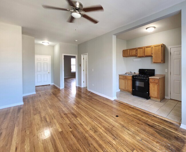 Photo - Oakwood Apartments