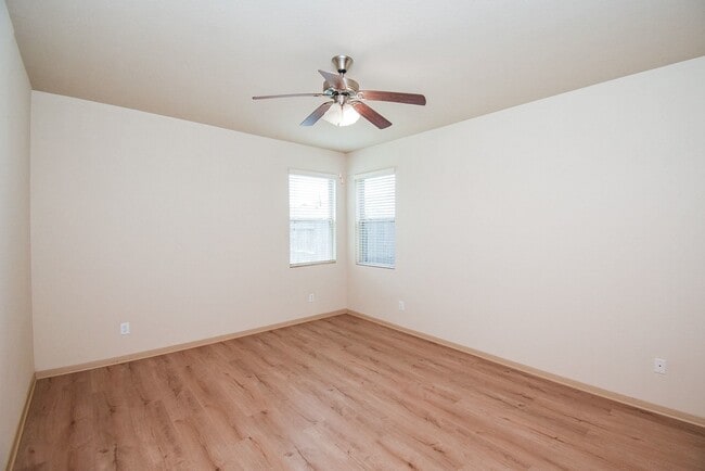 Photo - 2106 Harmon Crest Ct