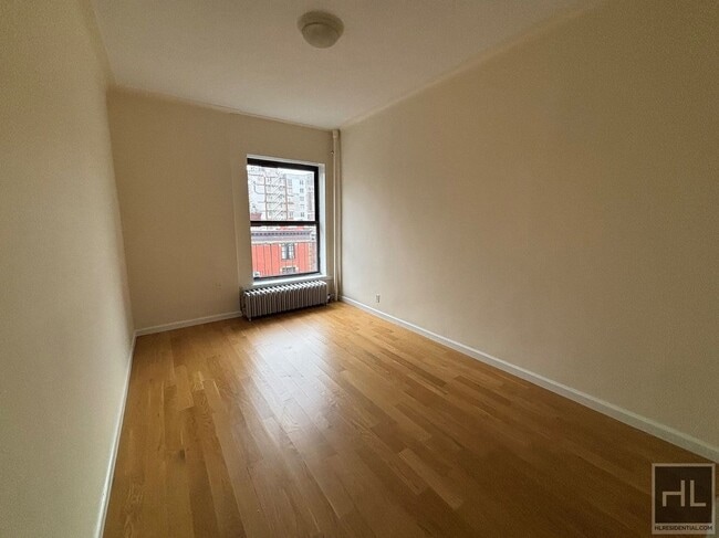 Building Photo - WEST 72 STREET Unit 7F