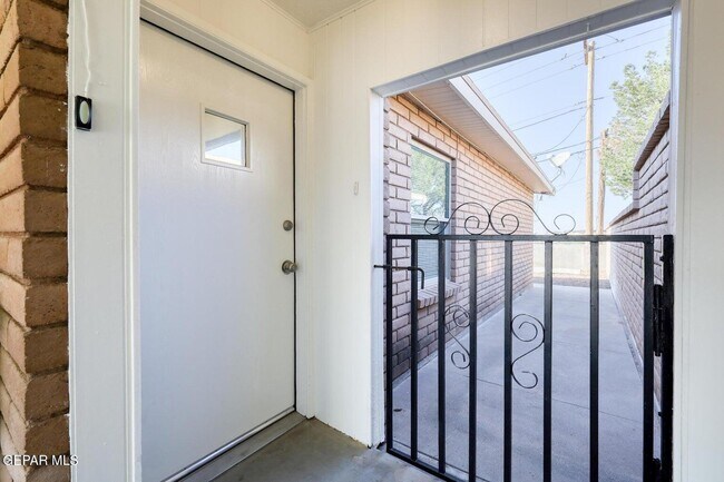 Photo - 293 Atlantic Rd