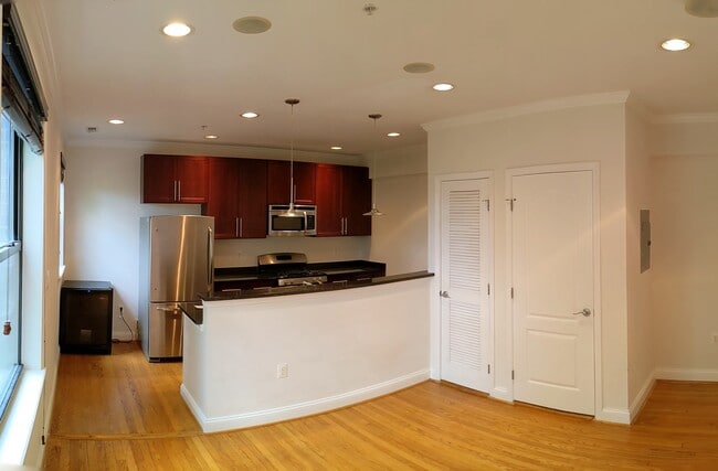 Building Photo - 5611 5th St NW Unit 32