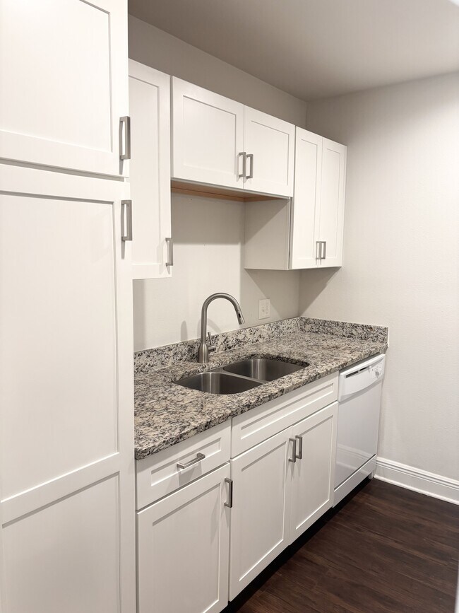 Photo - 1701 Paulding Ave