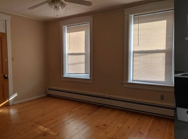 Photo - 136 N George St Unit 136 North George Street