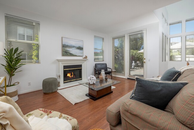 Building Photo - 132 Cameray Heights
