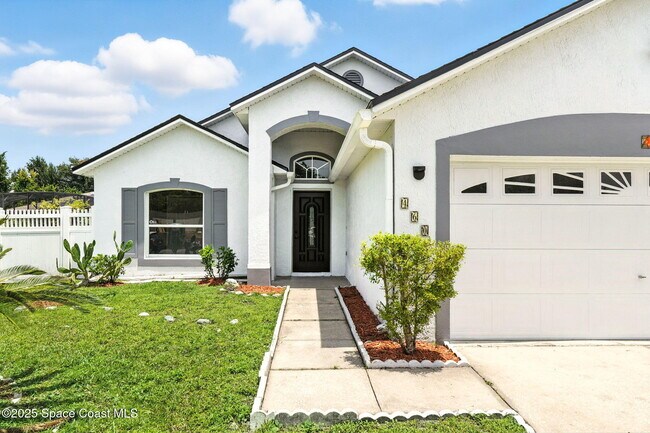 Building Photo - 460 Martigues Dr