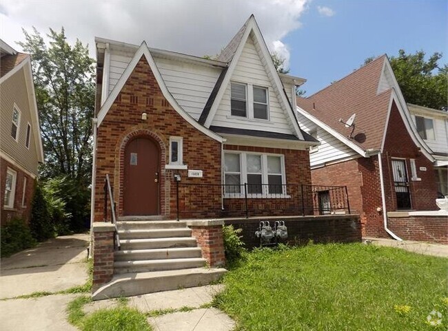 Building Photo - 2 Bedroom Townhome - Upper Unit Flat