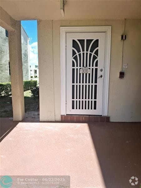Building Photo - 4128 NW 88th Ave Unit 101 Rental