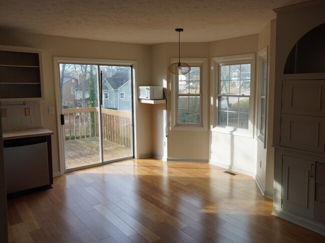 Photo - 218 John Wesley Dr