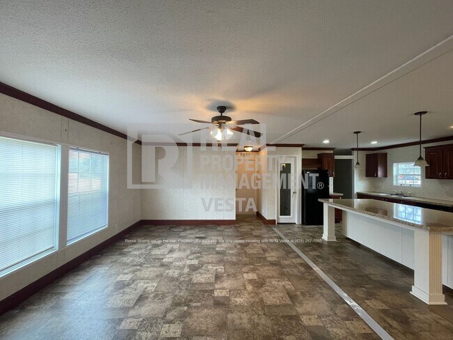 Photo - 1556 Flanagan Dr