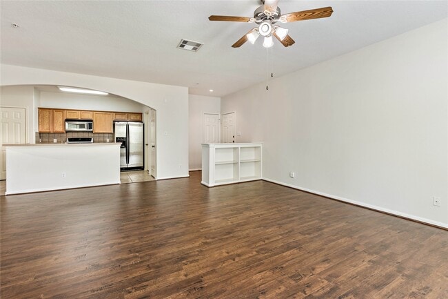 Photo - 6607 Lake Woodlands Dr