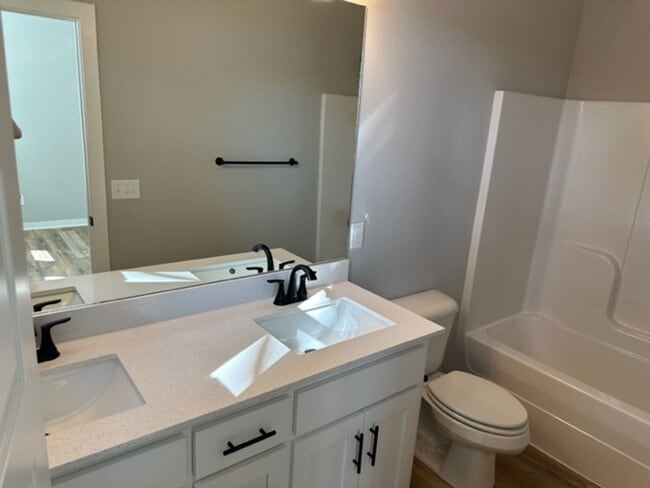 Photo - 124 W Spring St Unit 1
