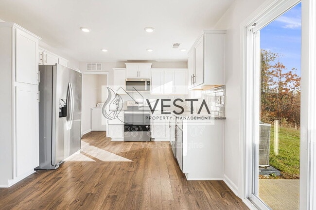 Photo - 30 Benedict Ln