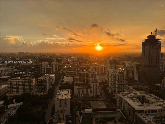 Photo - Northeast 24th Street, Miami, FL 33137 - 3 BR 3 BA condo Unidad 4806